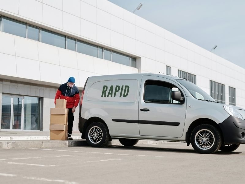 Rapid Kurier delivery vehicle on the road
